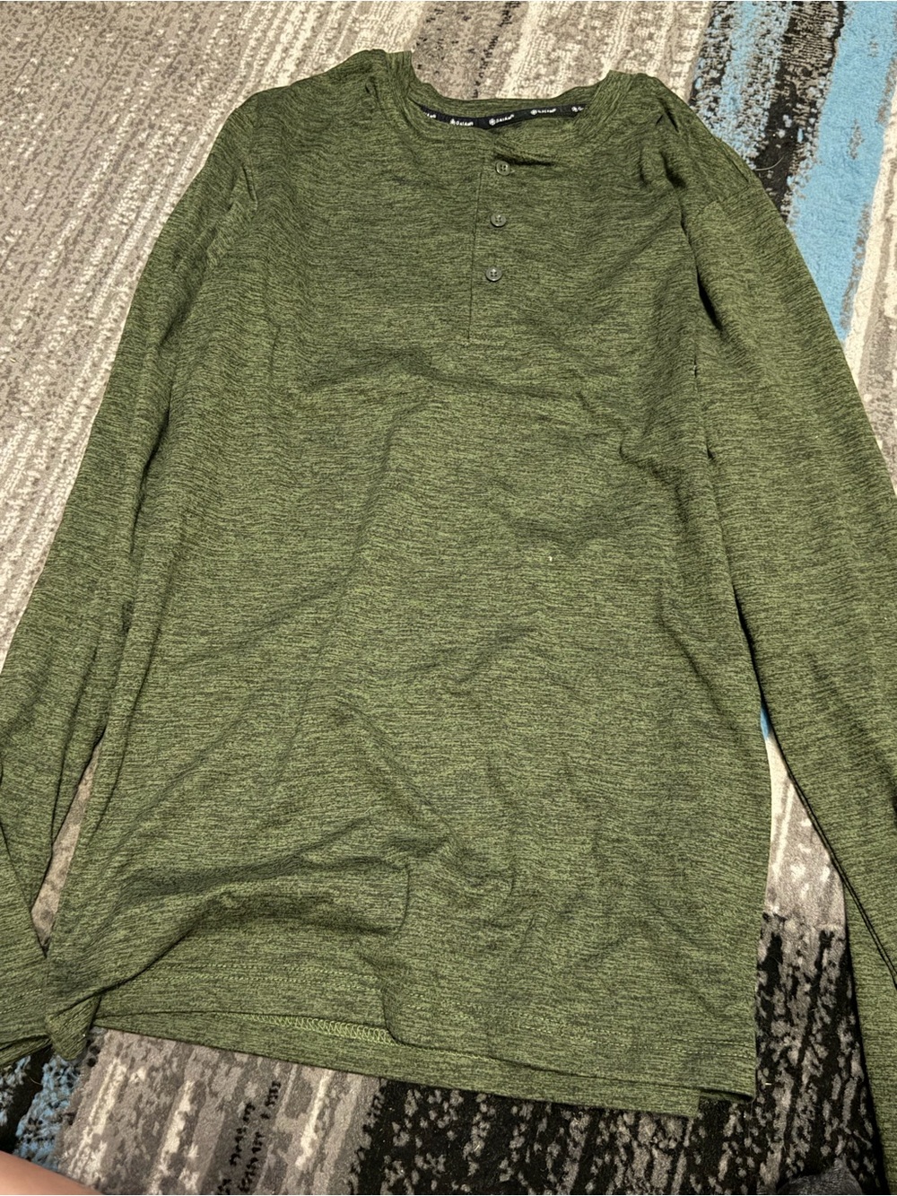 GAIAM Men's Olive Henley Long-Sleeve Shirt